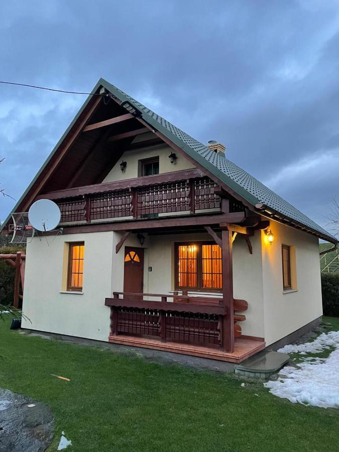Domki Nad Jeziorem-Wodnik 1 Zarzecze  Bagian luar foto