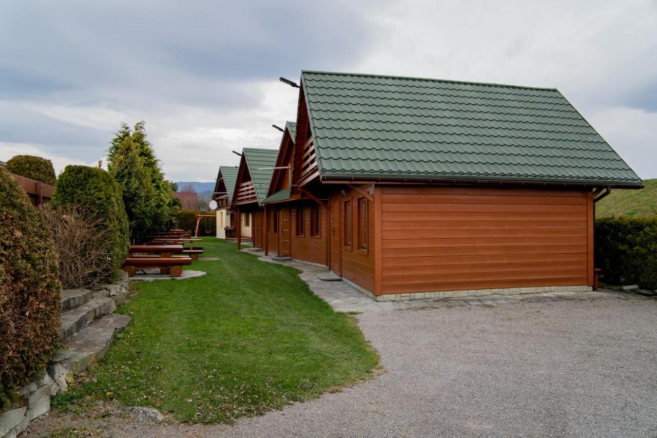 Domki Nad Jeziorem-Wodnik 1 Zarzecze  Bagian luar foto